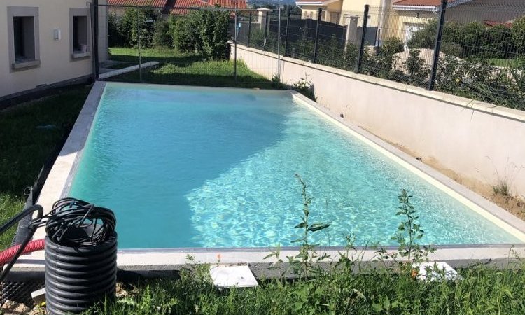 Installation d'une piscine à Dardilly et sa région. VDL TRAVAUX